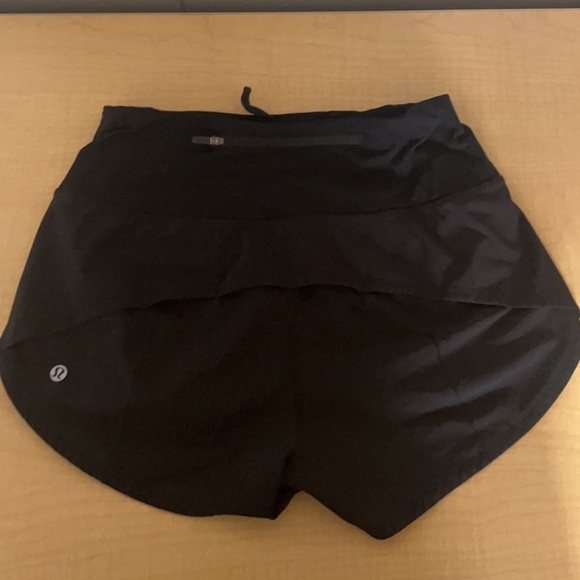 I’m selling these lululemon shorts in size 4 (black) and size 6 (pink) - Picture 2 of 4